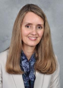 Karen Teelin，医学博士，MSEd